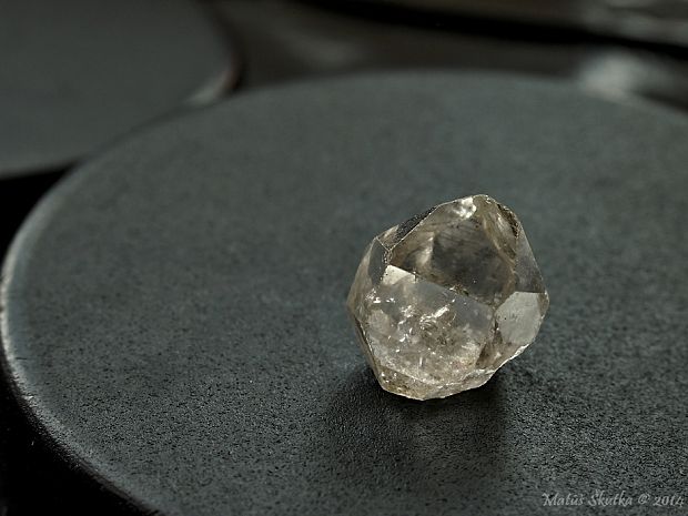 krištáľ (marmarošský diamant) SiO2
