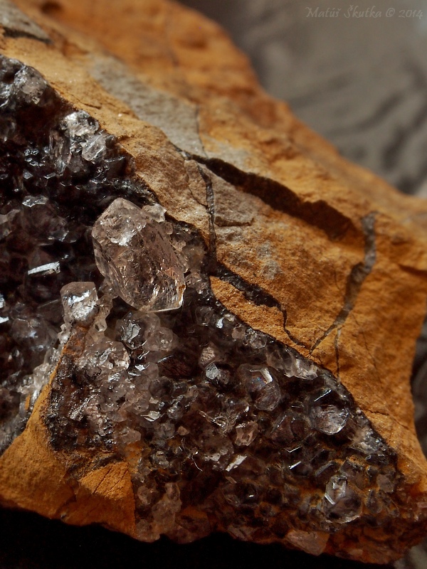 krištáľ (marmarošský diamant) SiO2