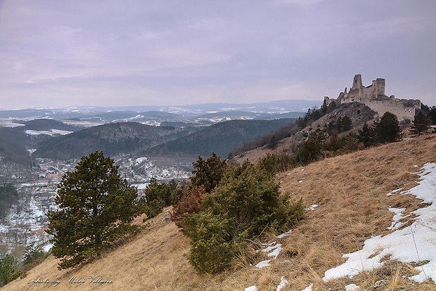 Čachtický hradný vrch