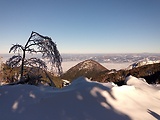vrch Hoblík 934 m.n.m. a záveje od vrchu Skalnatá 1126 m.n.m.