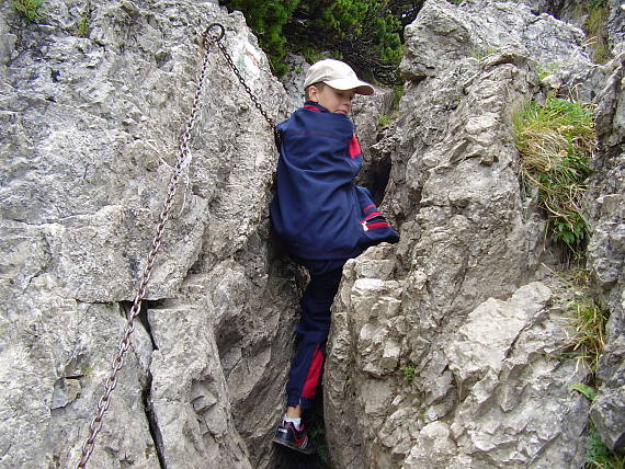 to je približne 1400 m.n.m