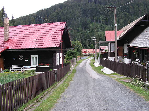 obec Rakovec  v blízkosti Dediniek a Mlyniek
