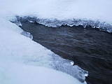 ľad na potoku