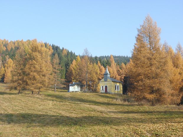 kaplnka v lese
