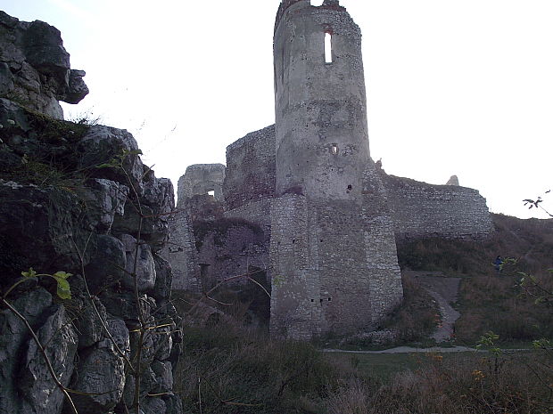 ruiny Čachtického hradu....