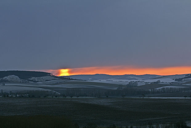 Posledný východ Slnka spoza Malých Karpát v r. 2011
