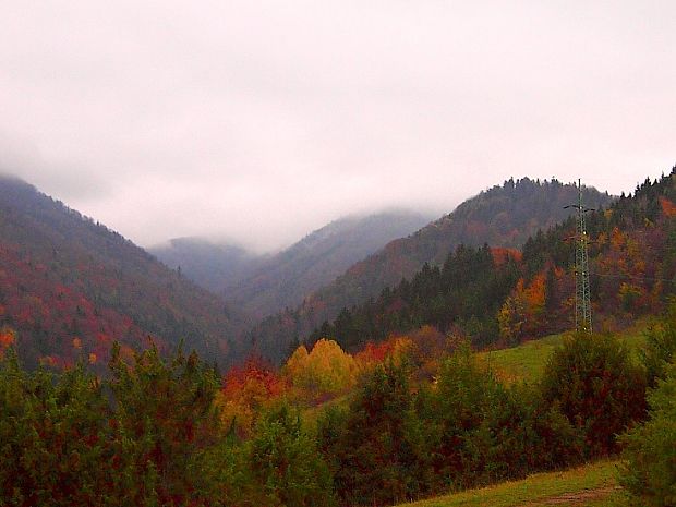 Jesenná krajina Starohorské vrchy