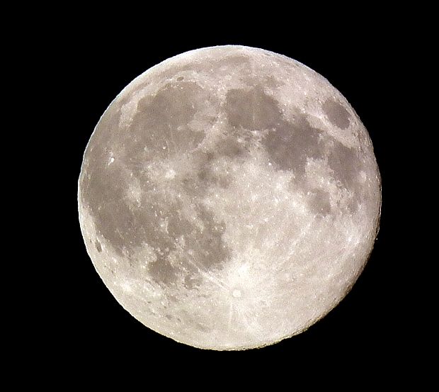 Dnes v noci bol superspln Mesiaca: Taký býva raz za 18 rokov!