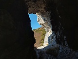 okno v Škútovej komore v Okrúhlej skale