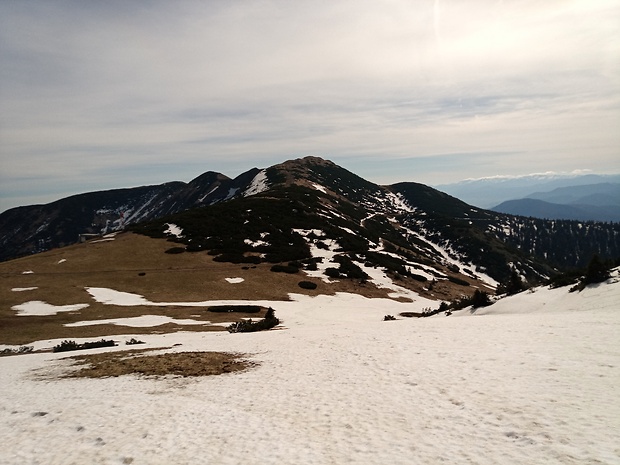 vrch Chleb 1646 m.m.m. od Veľkého Fatranského Kriváňa