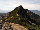 vrch Biele skaly 1448 m.n.m. a vrch Suchý 1468 m.n.m. od sedla Vráta 1440 m.n.m. m.n.m.