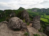 vrch Brada 816 m.n.m. z najvyššieho miesta Súľovského hradu - Súľovské skaly